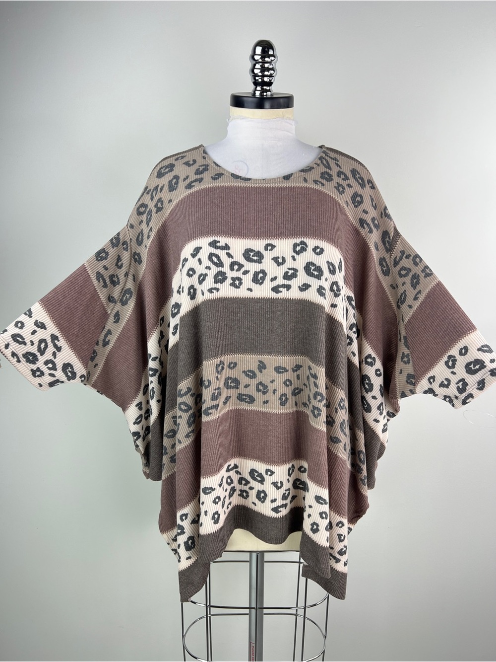 💚 3654. Leopard Stripe Oversized Knit Top in Taupe & Cream